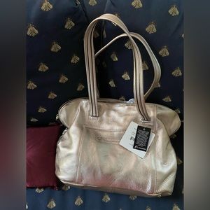 B. Makowsky NWT champagne leather shoulder bag